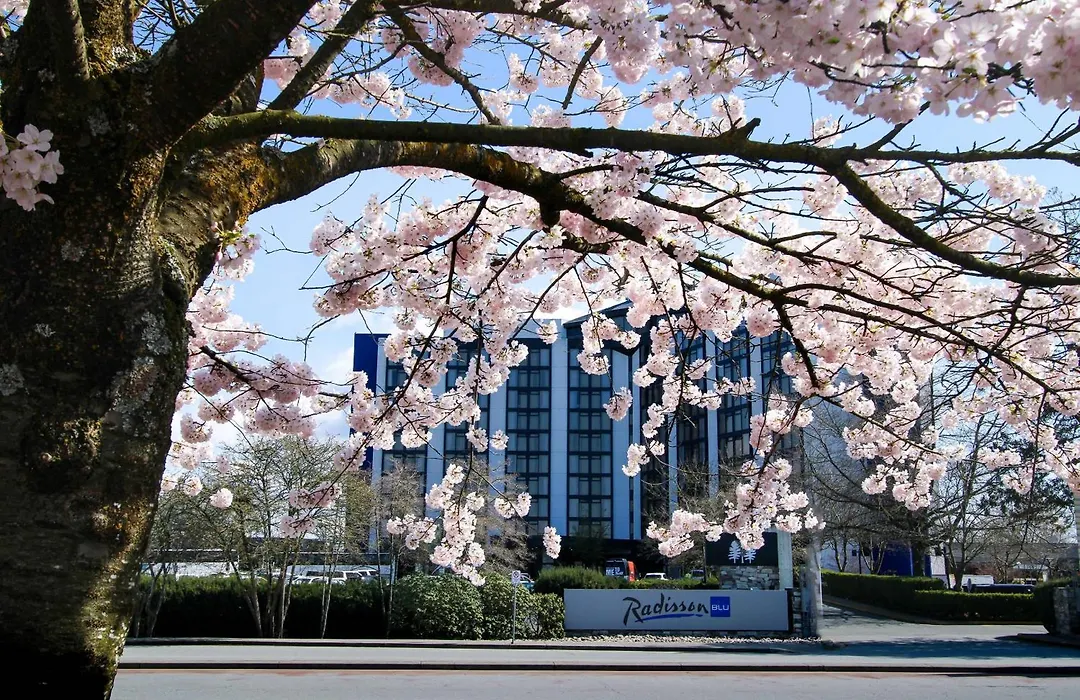 Radisson Blu Vancouver Airport Hotel & Marina-1