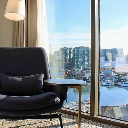 Radisson Blu Vancouver Airport Hotel & Marina-3